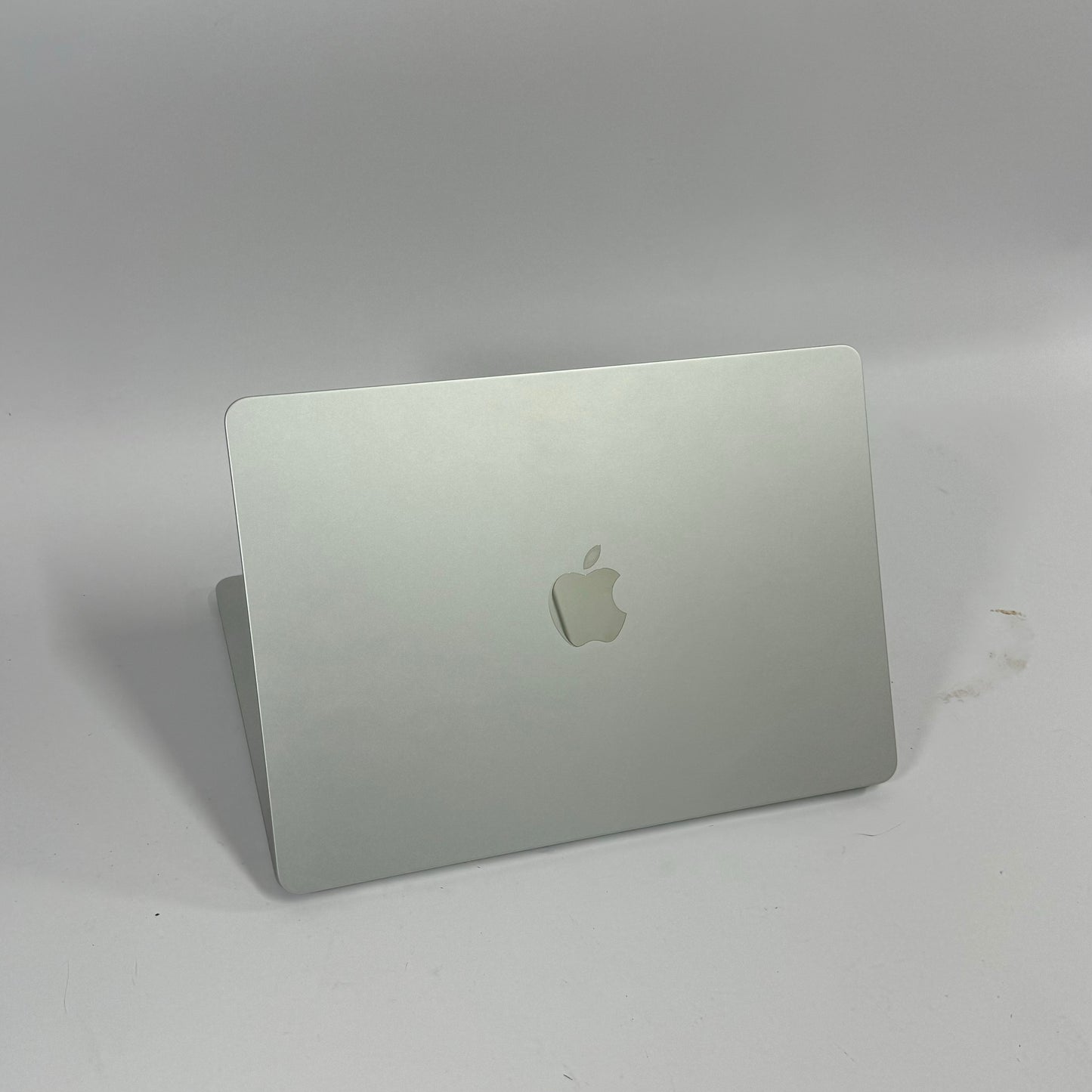 Apple MacBook Air 13,6” M2 A2681